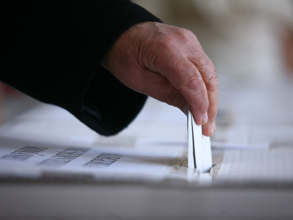 o comuna din mures voteaza azi pentru demiterea primarului 6a2e314102787