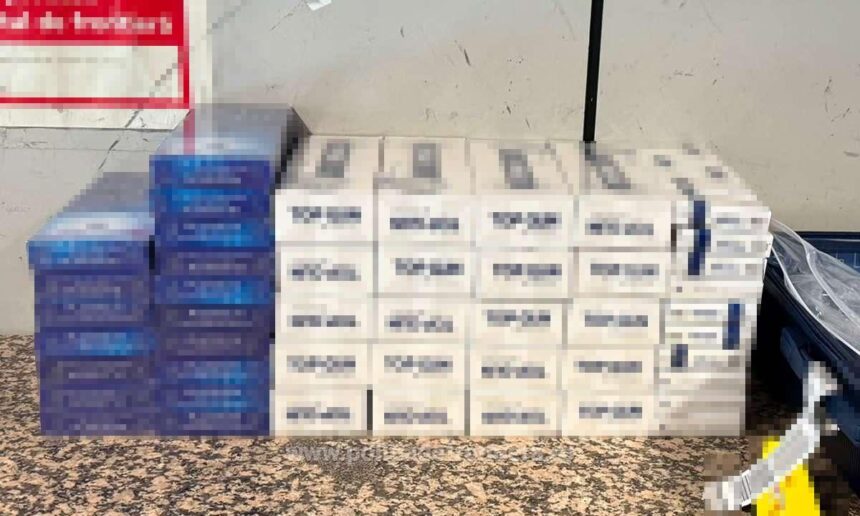 peste 44 800 de tigari au fost descoperite pe aeroportul otopeni in bagajele unor pasageri 6a2fda9e185f8
