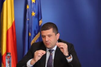 radu miruta refuza sa aprobe bugetele tarom si cfr calatori nu voi semna ca 2 plus 2 fac 10 6a350cb387b5a