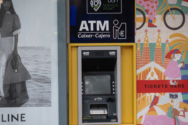 schimbare majora la bancomate romanii ar putea retrage suma exacta dorita de la orice atm indiferent de banca emitenta a cardului 6a3f69bd07c02