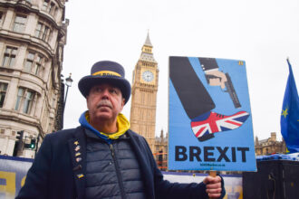 sondaj doua treimi dintre cetatenii ue sustin reintoarcerea regatului unit in ue britanicii regreta brexit ul 6a37971736628