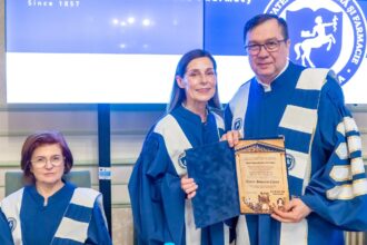 una dintre cele mai importante specialiste in gastroenterologie din europa premiata de umf carol davila 6a33b4120f6ec