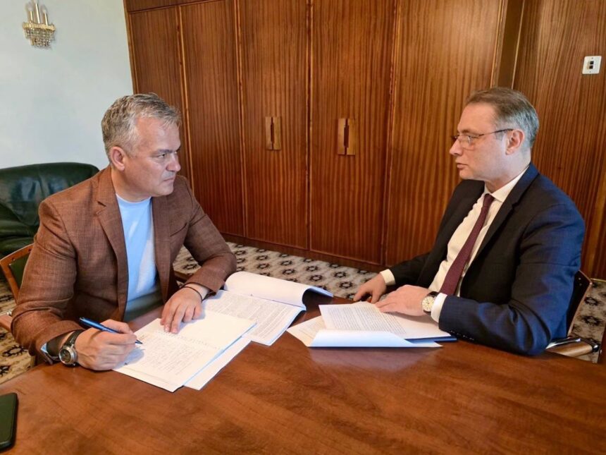 vestea anunta ofensiva pentru ocde alaturi de viitorul ministru de externe 6a364cc5ad006