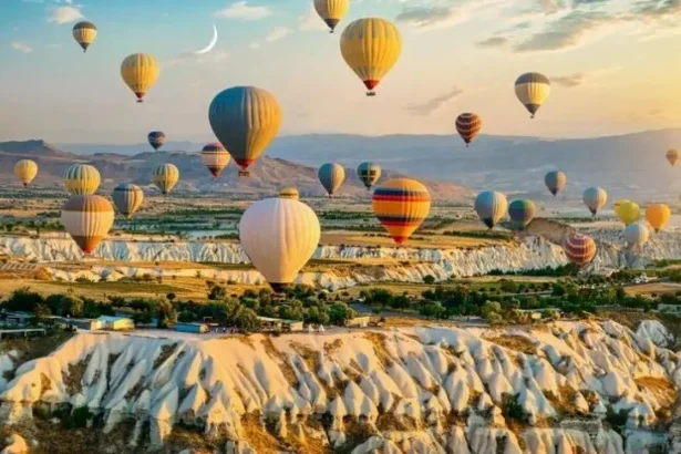 a saptea editie a festivalului baloanelor din cappadocia 30 de baloane cu aer cald din zece tari vor zbura deasupra regiunii 6a6375e3baa1d