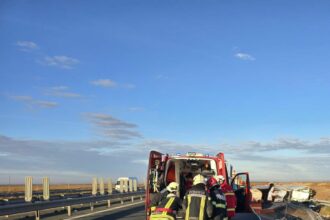 accident pe drumul spre litoral doi copii raniti dupa imapctul intre trei masini 6a520a2f8e142