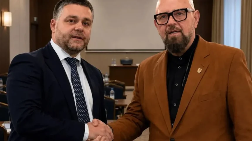 alianta surpriza la capitala piedone a batut palma cu ciprian ciucu promite ca nu va candida la urmatoarele alegeri si ii acorda sprijin in consiliul general 6a60eb5f704e7