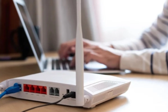 atentie la internetul gratuit din aeroporturi hoteluri cafenele mall uri dnsc avertizeaza ca datele pot fi furate 6a64fb436c2bf