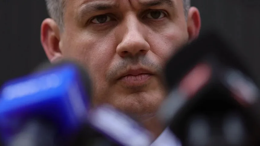 aur ii solicita lui nicusor dan sa l demita de urgenta pe eugen tomac dupa ce acesta a confirmat ca a negociat cu parlamentari ai formatiunii 6a62256f9af69