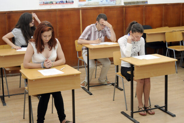 bacalaureat 2026 participare de 974 la proba obligatorie a profilului 17 candidati au sustinut examenul cu subiecte de rezerva 6a4516d9b0972