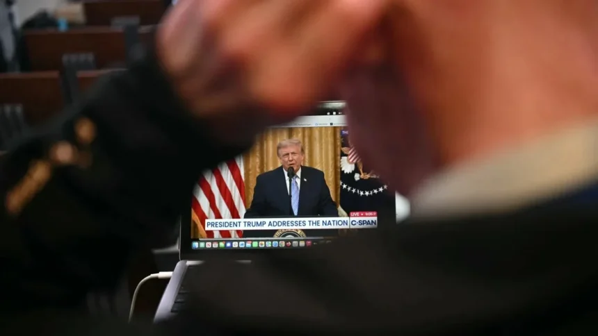 batalie foarte puternica in sua donald trump reuseste cu greu sa mai obtina majoritati in senat si se dau semnale tot mai puternice din tabara republicana 6a6c2e4f7690c