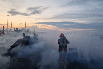 cauza incendiului care a distrus beach barurile h2o si crazy din mamaia flacarile au mistuit 600 de metri patrati 6a4f683a648e1