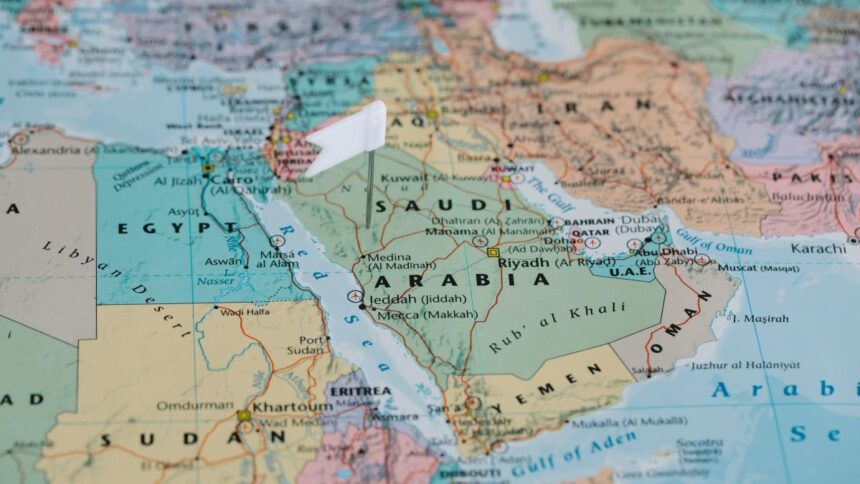 coalitia condusa de arabia saudita loveste tinte houthi in hodeidah dupa atacurile asupra petrolierelor saudite si amenintarea cu blocada marii rosii 6a67583de6a87