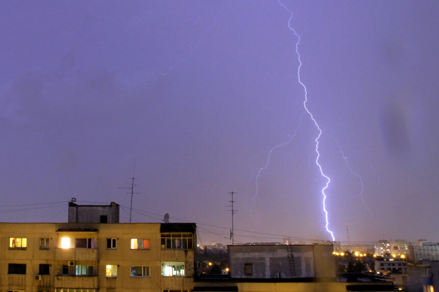 cod rosu de furtuni in judetul tulcea sunt asteptate ploi torentiale si descarcari electrice intr un interval de o ora 6a4645263891e