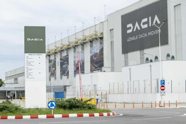 conducerea dacia incearca sa calmeze temerile privind romania mesaj de la varf despre viitorul productiei de la mioveni 6a61f59c2898f