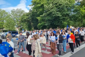 controverse privind placutele bilingve din sfantu gheorghe asociatia calea neamului a organizat un protest 6a63c26330f5a