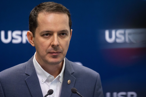 cristian seidler usr critici la adresa psd pe legea salarizarii 6a6339f9b89f9