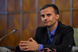 cristian socol despre cel mai grav simptom al crizei economice si sociale profunde in care se afla romania pierderea locurilor de munca 6a4b72af66279