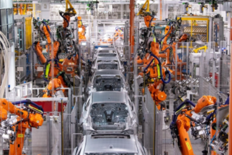 criza in industria auto din romania peste 1 000 de angajati concediati pe luna numarul salariatilor a coborat la cel mai mic nivel din 2012 6a5f3d7fd7242