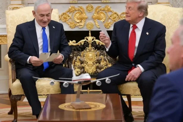 detalii de culise de la intalnirea trump netanyahu planul transmis de premierul israelian catre presedintele sua ar avea potentialul de a zgudui stabilitatea regimului iranian 6a68f0b2bd48a
