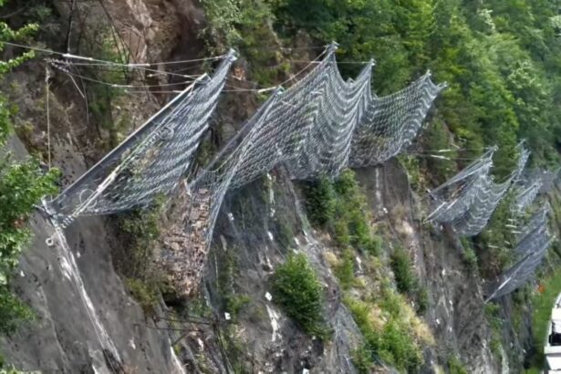 fara restrictii de trafic pe valea oltului in august barierele de protectie de pe dn 7 si au aratat deja eficienta 6a59df2859db5