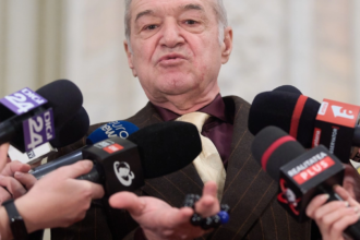 gigi becali l a facut praf pe tarnovanu mintea lui era la pacanele portarul trece pe banca de rezerve 6a6bf2d799c35