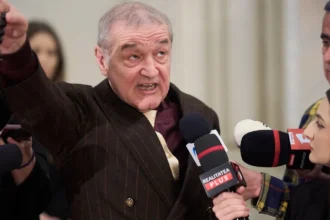 gigi becali nu se sperie de euro digital face lutu portofel sau il folosesc pe al sotiei al nepotilor 6a65efb58f2d2