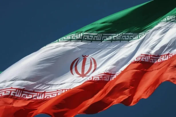 in timp ce atacurile dintre sua si iran au fost puse pe pauza teheranul transmite un mesaj ferm nu vom permite washingtonului sa decida cand este razboi sau pace 6a674abe18c4e