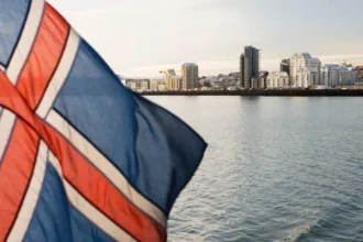 islanda face un nou pas spre ue a inceput votul anticipat pentru referendumul privind aderarea 6a6751e24e568