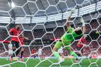 mohamed salah se muta in turcia semneaza cu besiktas 6a60cc3d18898