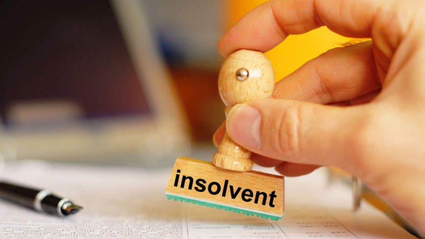 numarul firmelor care au intrat in insolventa si faliment a crescut cu aproape 15 in 2026 bihorul conduce in topul judetelor cu afaceri esuate 6a5f3a20e2c79