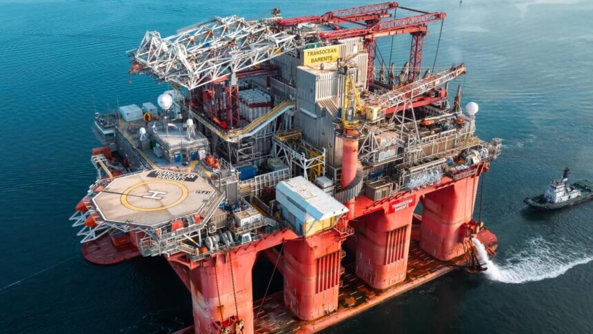 platforma neptun alpha instalata in marea neagra desi sta pe 100 mld mc de gaze romania nu are inca un cadru legal si nici armele necesare pentru a si apara infrastructura 6a60889e3ff37
