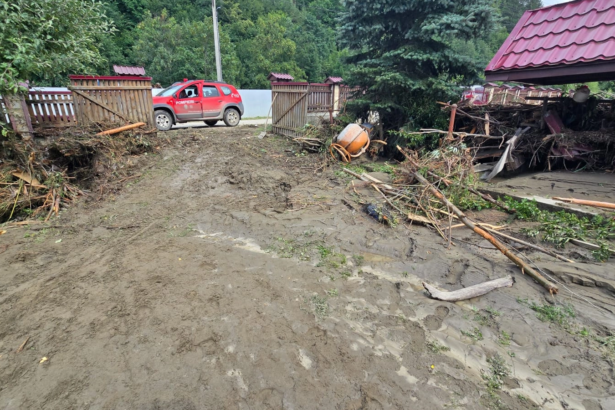 primarul din brosteni la un an de la inundatiile catastrofale din 2025 orasul arata mult mai bine 6a6a3a4762819