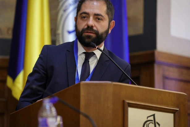 radu burnete cheama sindicatele la masa negocierilor legea salarizarii mai are nevoie de una sau doua saptamani de discutii 6a63cd9de7ca2