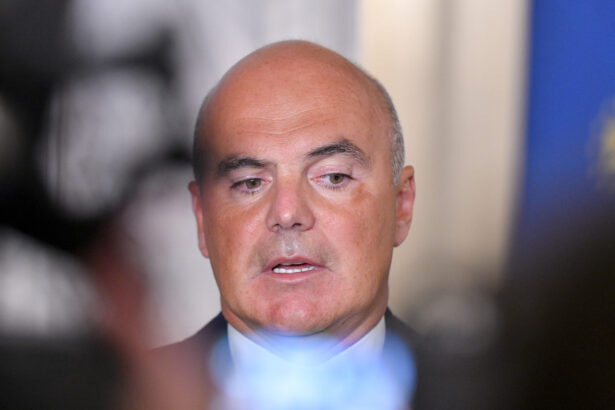 rares bogdan il acuza pe bolojan ca a distrus economia si pnl nu cred ca a citit trei carti in viata lui 6a5e23795b612
