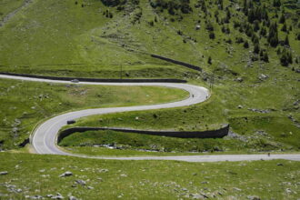 restrictii de trafic pe transfagarasan luni cnair anunta inchiderea circulatiei in doua intervale orare 6a5a1893738ed