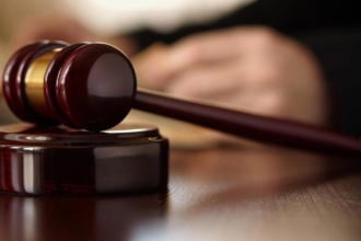 sentinta dupa 13 amanari cinci politisti din arad au fost condamnati la inchisoare pentru mita incasau mii de euro sa dea ilegal permise auto 6a67903372e36