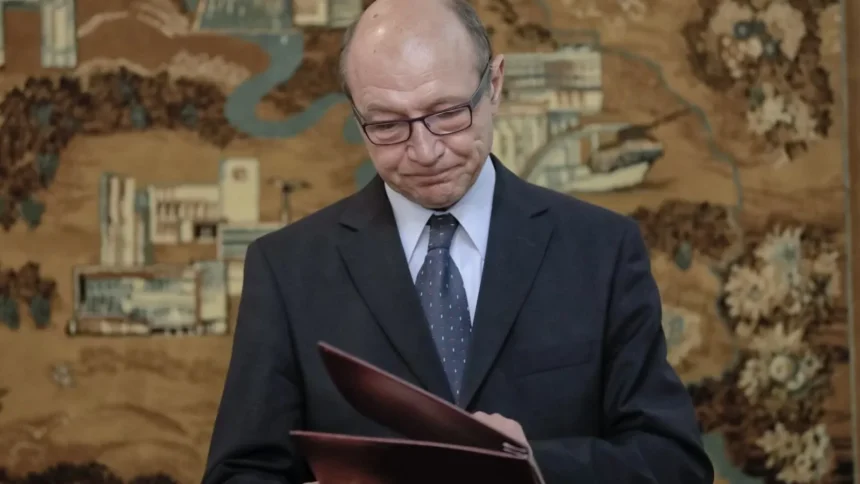solutia lui traian basescu la incidentele cu drone din romania sa negociem cu ucrainenii sa nu se mai joace cu dronele 6a651368216ae