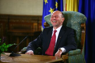 traian basescu constitutia este incalcata de presedinte partide si guvern bolojan si psd sunt legati de 20 de ani 6a4aa92a03f32
