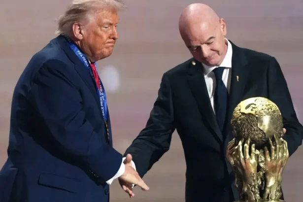 trump sustine ca nu a discutat cu infantino despre posibilitatea ca fifa sa ofere participatii unor investitori externi 6a6cf37c84ff8