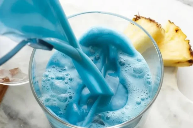 uitati de ciocolata dubai laptele albastru este noua vedeta nutritionistii trag un semnal de alarma in privinta acestei licori devenita virala pe retelele sociale 6a604c748db4e