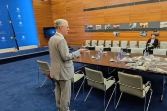 video romania expulzeaza un oficial rus din tara de fata cu ambasadorul rusiei la masa ambasadorul romaniei in rusia a fost chemat in tara 6a6758ef7cb22
