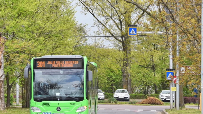 video sofer stb filmat in timp ce se juca candy crush la volanul autobuzului plin cu pasageri 6a6bbcf5bd983