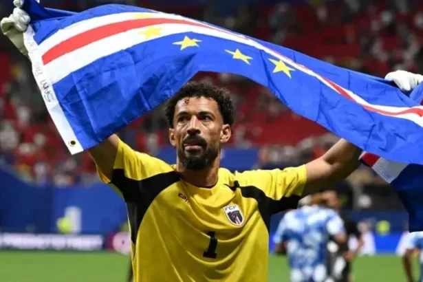 vozinha a fost detronat fotbalistul care a castigat mai multi urmaritori pe instagram decat portarul capului verde 6a5feb34a4b65