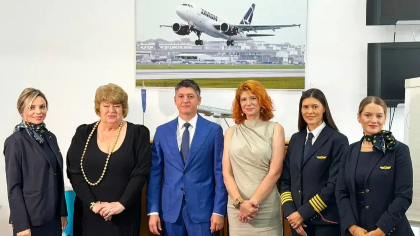a doua aeronava boeing 737 max din flota tarom va purta numele lui ivan patzaichin prima a fost denumita dupa mircea lucescu 6a85ab9e2fba3