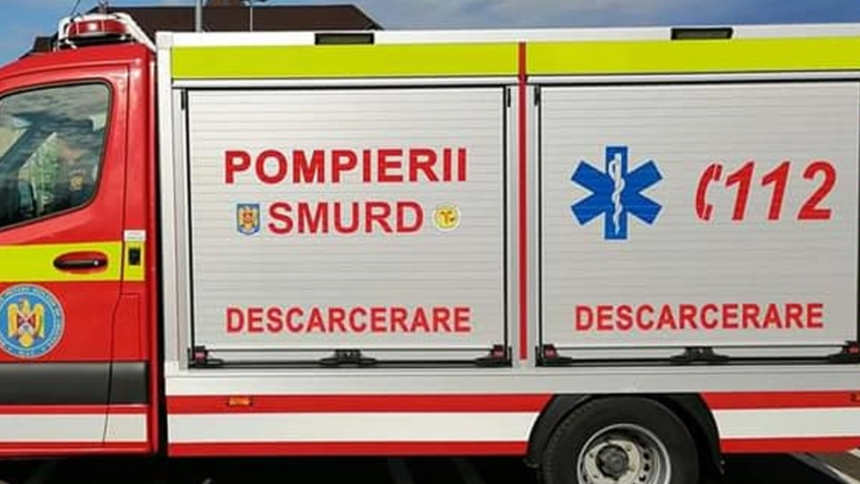 accident rutier in bihor o femeie a fost scoasa din masina avariata si transportata la spital in stare grava un barbat a fost si el ranit 6a86a08c23fc3