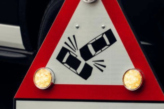 accident rutier pe valea prahovei un autocar cu peste 50 de pasageri si un autoturism s au ciocnit trafic restrictionat in zona 6a8ca46402ec3