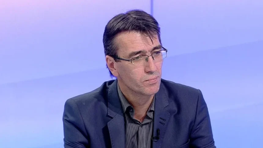 adrian toni neacsu il corecteaza pe mihai tudose este o critica aspra pentru sorin grindeanu 6a7cbe06308a8