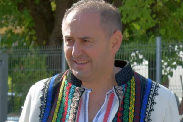 afaceristul fanel bogos care a ajuns in biroul lui bolojan dezvaluie ce a vorbit cu premieurl i am cerut sa trimita pe cineva la ansvsa sa rezolve problema 6a8f37addbc89