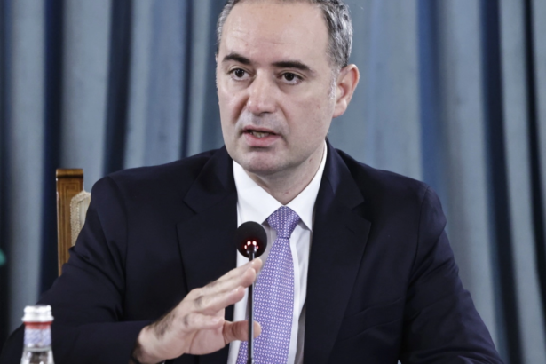 alexandru nazare reactioneaza dupa datele ins privind evolutia pib contractia economica s a temperat 6a7f1d0de428c