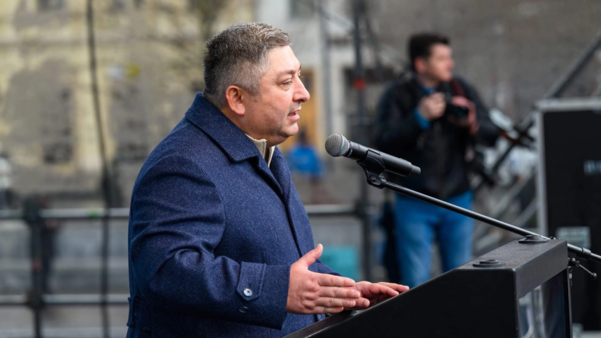 alin tise pnl se alatura protestului in strada anuntat de dominic fritz usr toata lumea la protest 6a8585aa6be5e